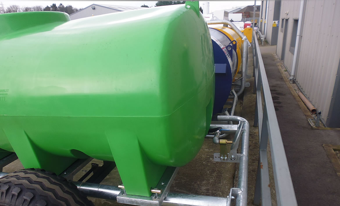 2,000 Litre Site Tow Water Bowser 02